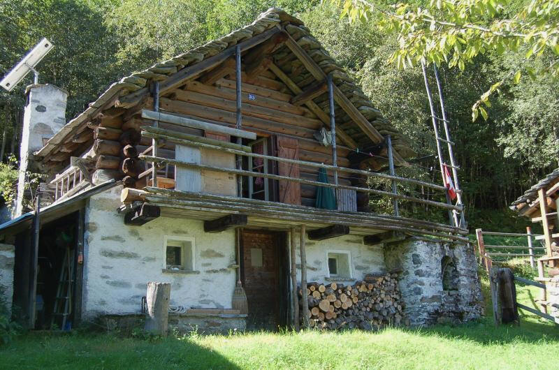 Ferienhaus Rustico in Arvigo (Val Calanga) Schweiz in Arvigo, nahe Bellinzona.